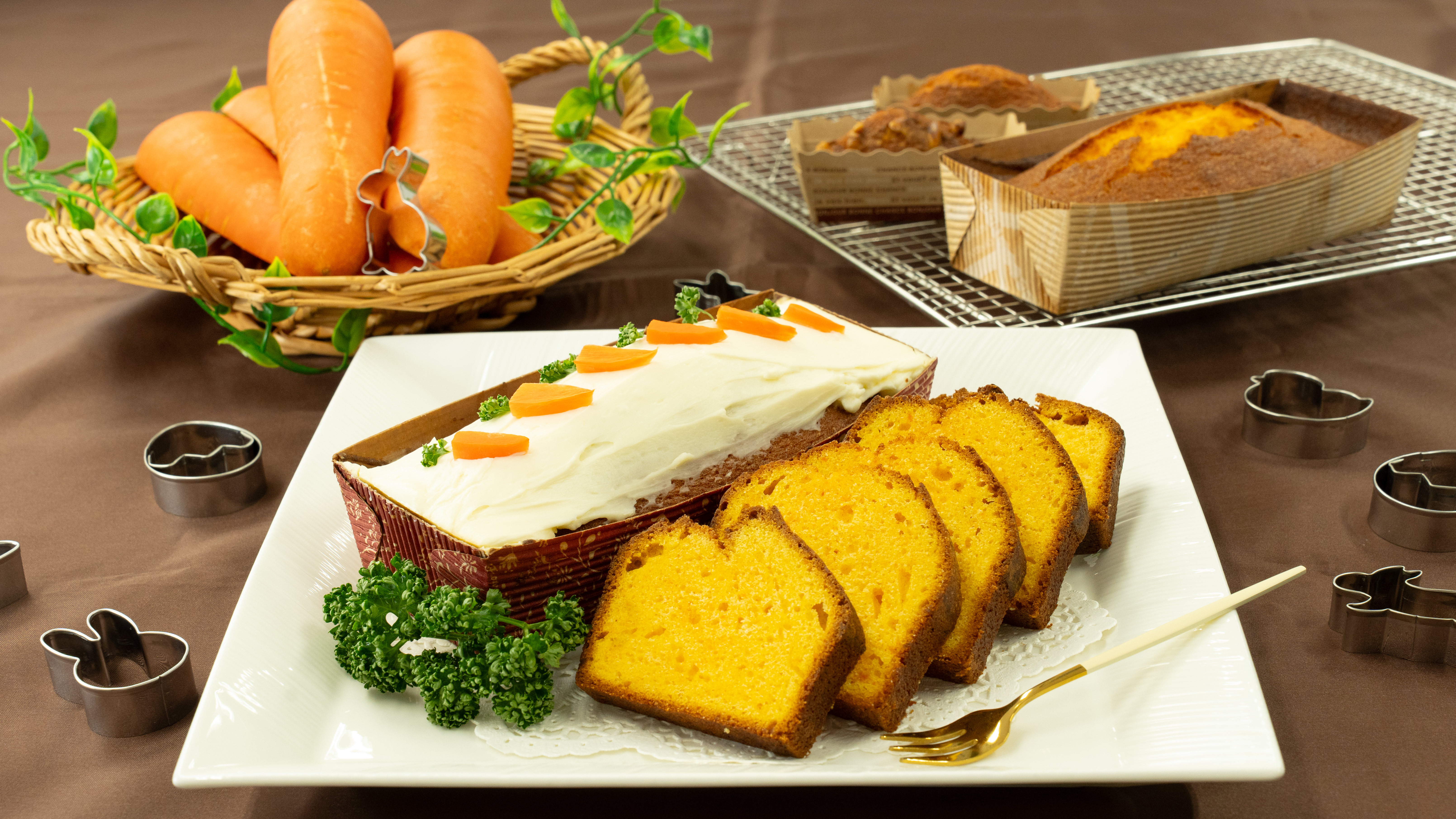 春のイースターを彩る　キャロットパウンドケーキ